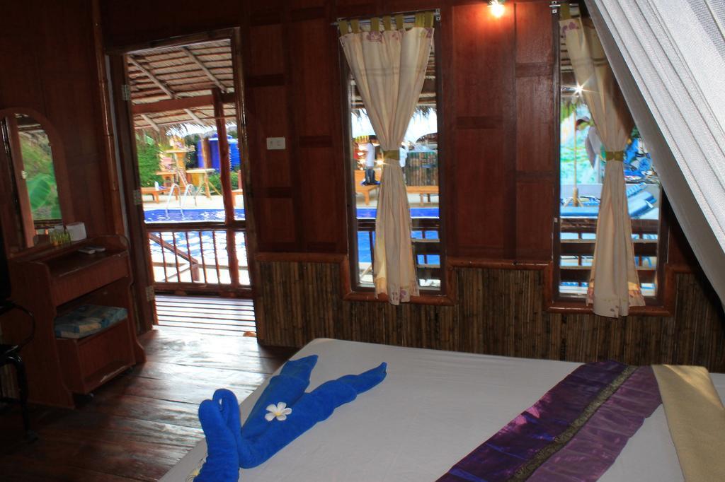Bamboo Mountain View Phi Phi Resort Oda fotoğraf
